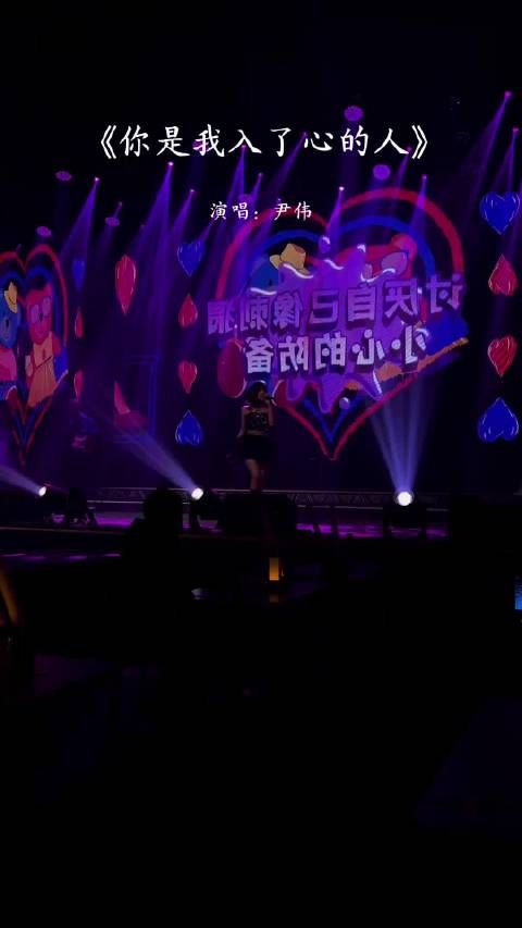 后来才明自,缺爱的人是我,原来我爱别人的方式,就是自己最想被爱的样子