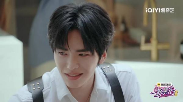 邵子恒向刘嘉玲透露开世界巡演梦想，回忆首次演唱会震撼瞬间