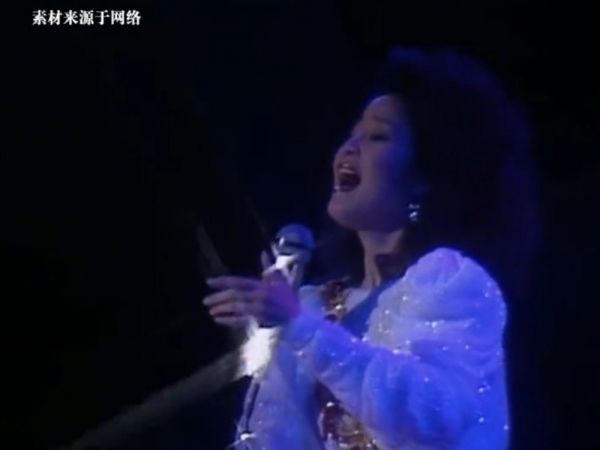 刘嘉玲回忆追星邓丽君经历,原来刘嘉玲是初代追星女