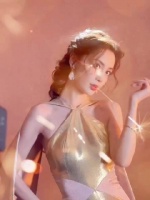 Angelababy时隔两年再登红毯展现锋芒