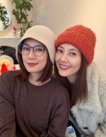 《倚天屠龙记》回忆杀！高圆圆贾静雯晒聚会合照