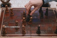 故事的结局，慕青羊和慕雪薇死在了新婚之夜，“一语成谶”