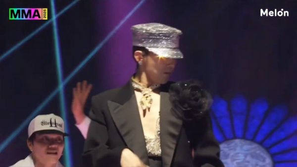 251220 MMA2025颁奖礼 权志龙 《intro+too bad》现场 -MMA直播