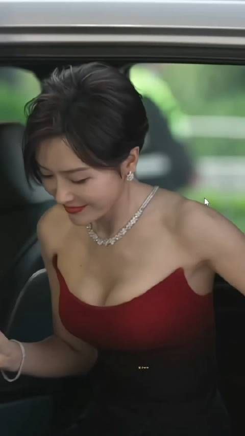 秦岚尖叫之夜入场,这谁顶得住啊