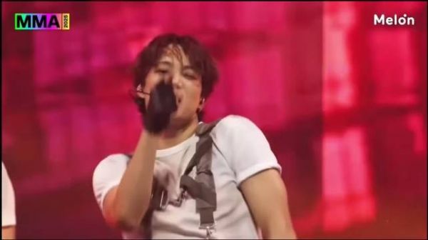 韩英双语说唱炸裂舞台，11分21秒高能瞬间引爆全场