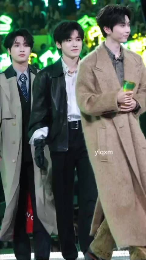 内场画面已释出,颜值均高质量在线,希望他们在今后的舞台上依旧闪闪发光!