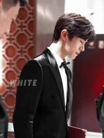 易烊千玺称演员可塑性是最幸福的事