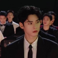 谁懂龚俊这个动作的含金量啊，这也太帅了