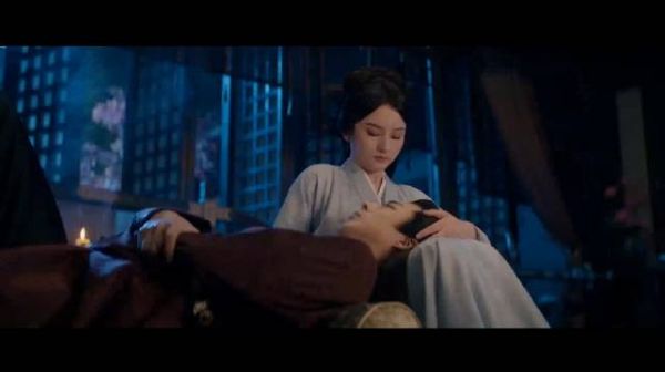 折腰：魏劭说出玉佩来路，问及小乔小名，两人相依偎感情加深