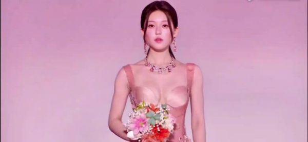 露思就这样一直有花路吧