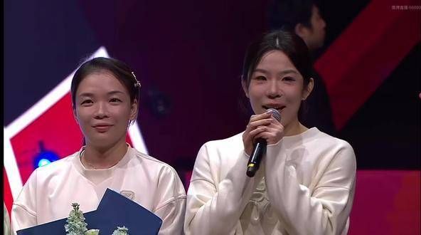 当《最佳损友》响起，瞬间泪目，凡尘依旧在人间精彩绽放