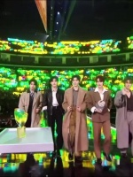 马嘉祺来自队长的淡定，以及暂停给大家喊“倒闭啦”