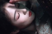 他气的锤了一下空气笑发财了 这是关于我失忆后成了自己的第三者的故事