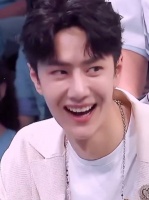 我男朋友笑起来真治愈！他就是阳光帅气的大男孩