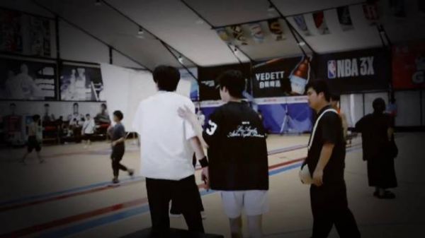 没有文案适配这个视频,直接就这么看吧,摆烂了