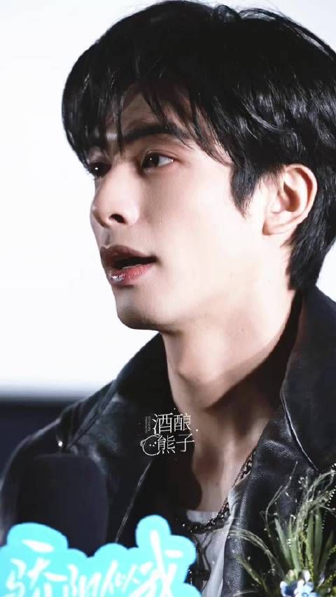 我滴神啊,宋威龙真的好帅一男的