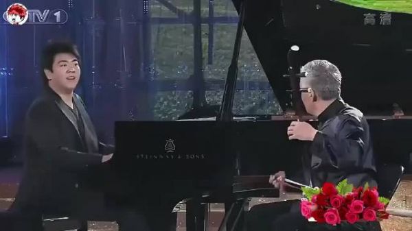 赵本山多才多艺,掌声响起来