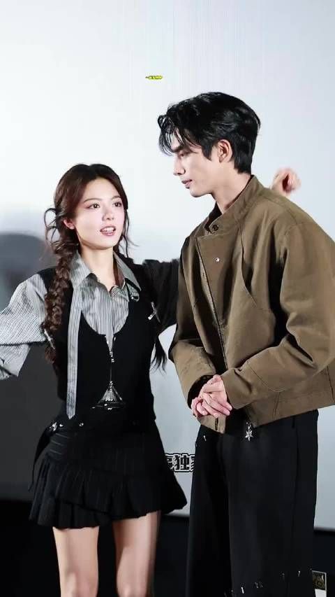 你俩要这样我可要开始磕了