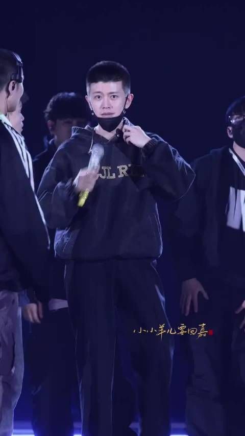 任嘉伦好敬业啊!彩排也是这么认真