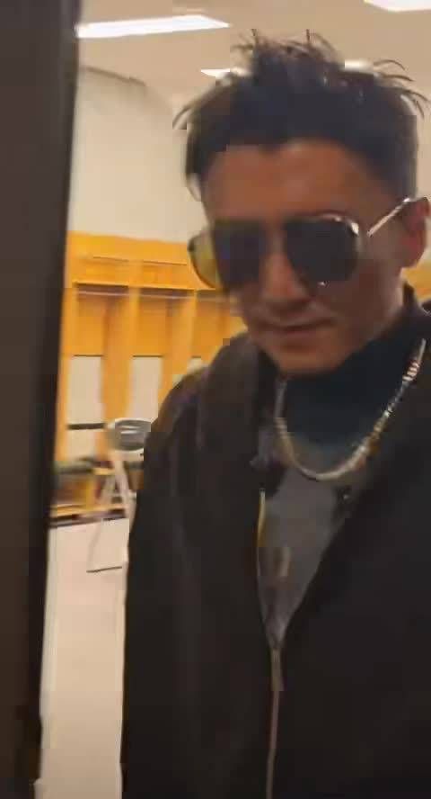 谢霆锋提前45天剧透巡演深圳首站，悬浮舞台老歌引回忆