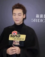 陈伟霆王安宇综艺互动显真性情，互夸对方为对的人