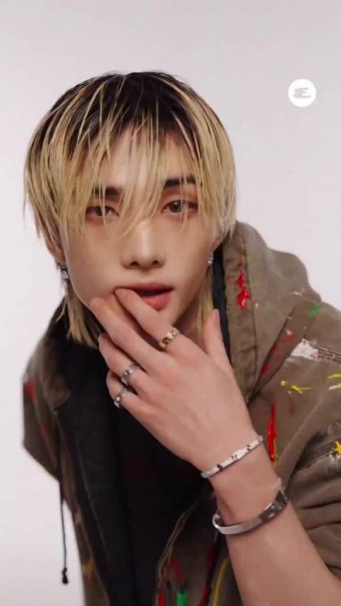 黄铉辰任卡地亚全球品牌大使，圣诞视频问候STAY