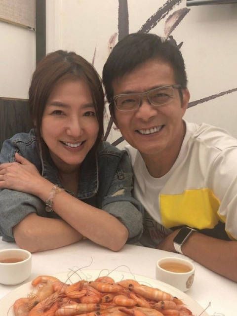 任达华曝黄日华与关宝慧恋情,妻子去世五年,他疑走出阴霾并彻底退圈