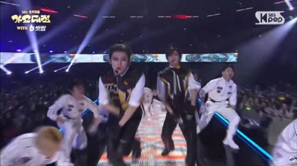 SBS歌谣大战TXT《Upside Down Kiss+Danger》舞台