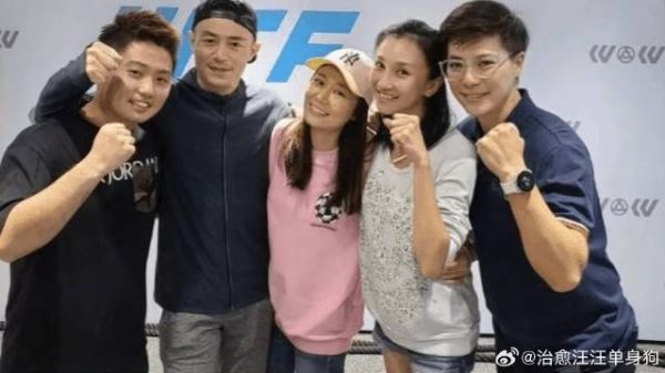 霍建华带林心如健身合影曝光 两人穿着简约轻松状态超好