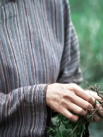 杨幂《生万物》收视1.43%夺央八年冠，中生代顶流再创佳绩