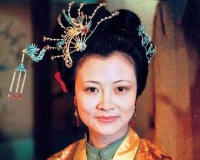 说红楼：尤氏出身寒门，为何能嫁入贾府？嫁贾珍，毁终身