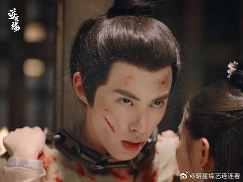 受了伤的肖掌印让人心疼,却无比高大