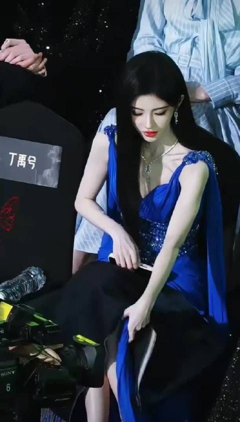 鞠婧祎星光大赏内场