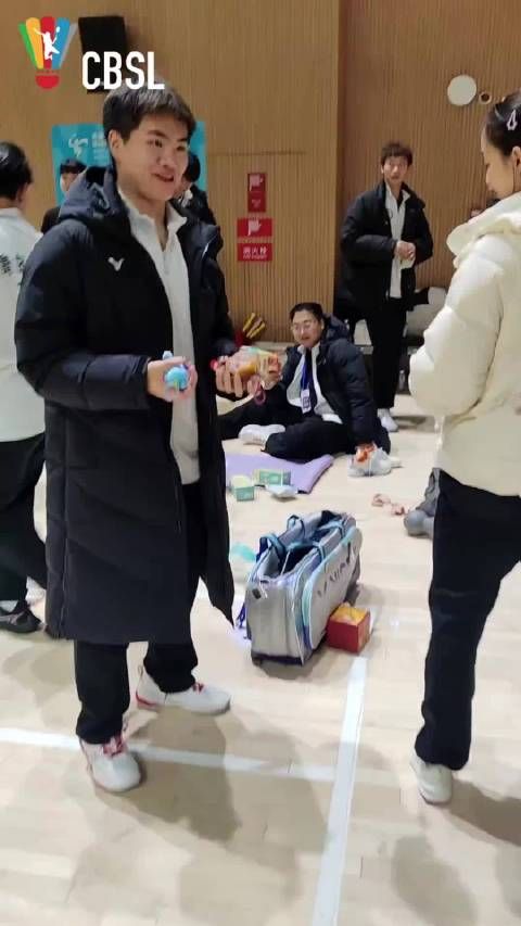 人好好的一只乖猪，谁来换都给换，手里换着换着都第四只了