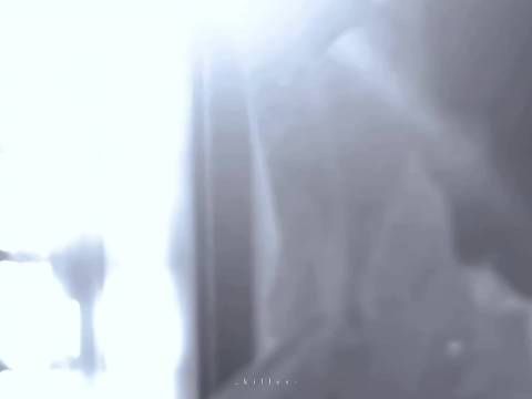 周也长的就像家境很好的高知分子