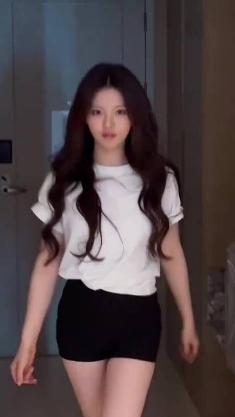 杨超越不愧是靠脸出道