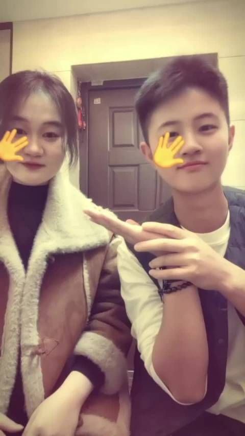 我想 挚友这一页 应是兰交永契 情逾金兰 我细数我珍重