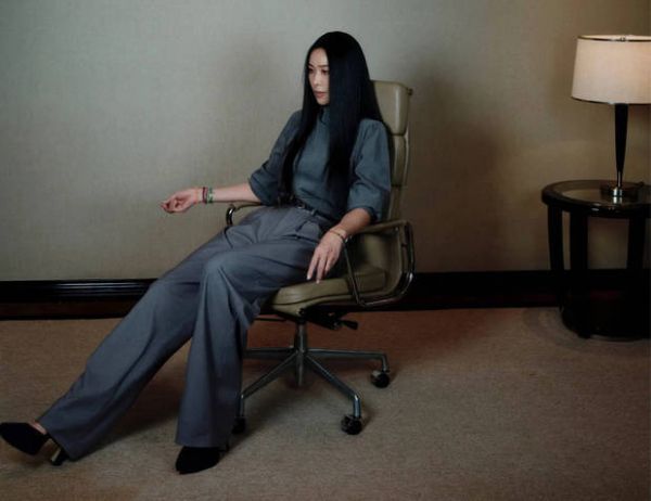 那英参加《声鸣远扬》节目的造型曝光，气质超好。