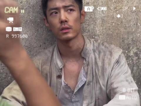 以凡躯血肉挺身而出，为守护所爱前仆后