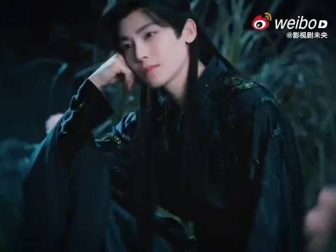 侯明昊新角色红烨陆江来亮相