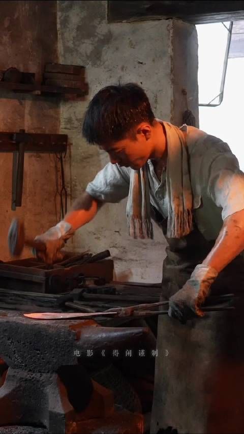 肖战新片得闲谨制还原历史细节,苏罗通炮与97式坦克1:1手工打造