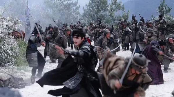 何与新剧双轨收官次日开机窈窈有期