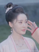 最好的爱大概是成全，他不愿意束缚她，想让她一辈子都自由自在的！