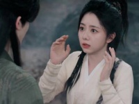 红烨安慰受到惊吓的肖瑶，简直不要太甜