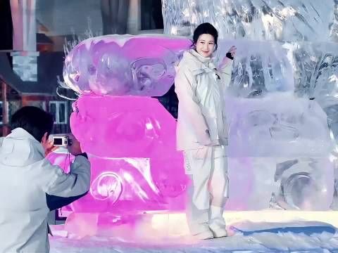 妈妈气冲冲的跑去抓林屿森的样子太搞笑了哈哈