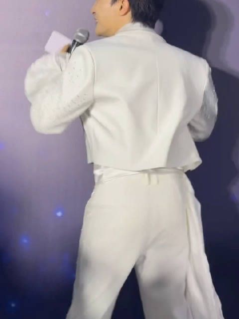 原来是 水豚噜噜舞