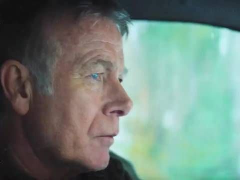 男人开车时只为躲避一只熊,却接连害死两个人《关只熊什么事》