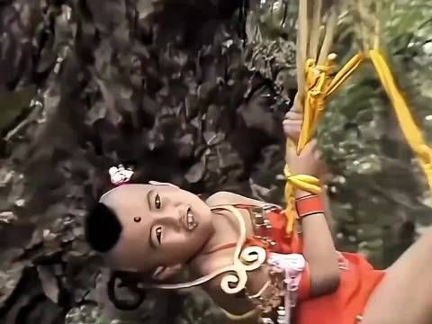 拍摄西游记时,红孩儿的扮演者赵欣培拒绝光屁股出镜