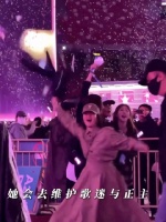 张杰跨年演唱会邀谢娜表演双人舞