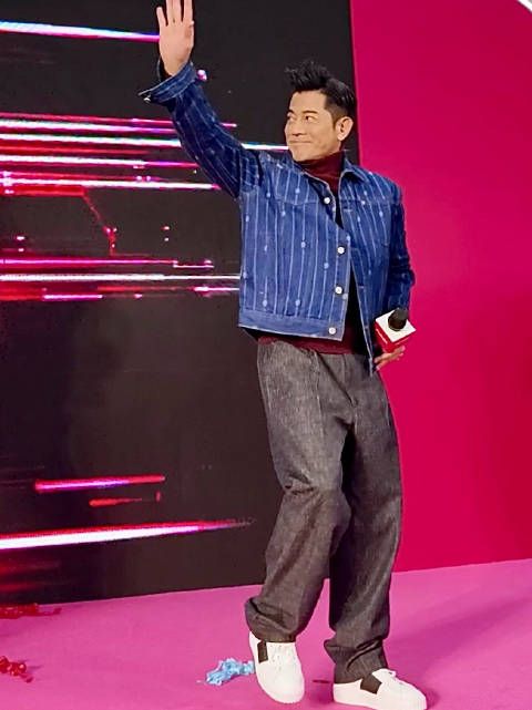 真是和黎明完全不同的性格呢